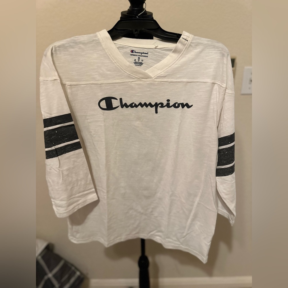Champion Womens Ivory Long Sleeves Shirt‎ Size M V-Neck Shirt with Black Stripes